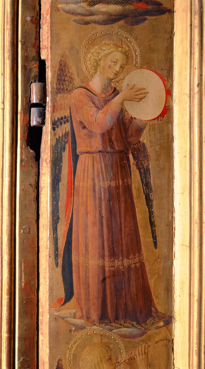 Anjo tocando um pandeiro, detalhe do tríptico de Linaiuoli, 1433 (têmpera no painel) de Fra Angelico