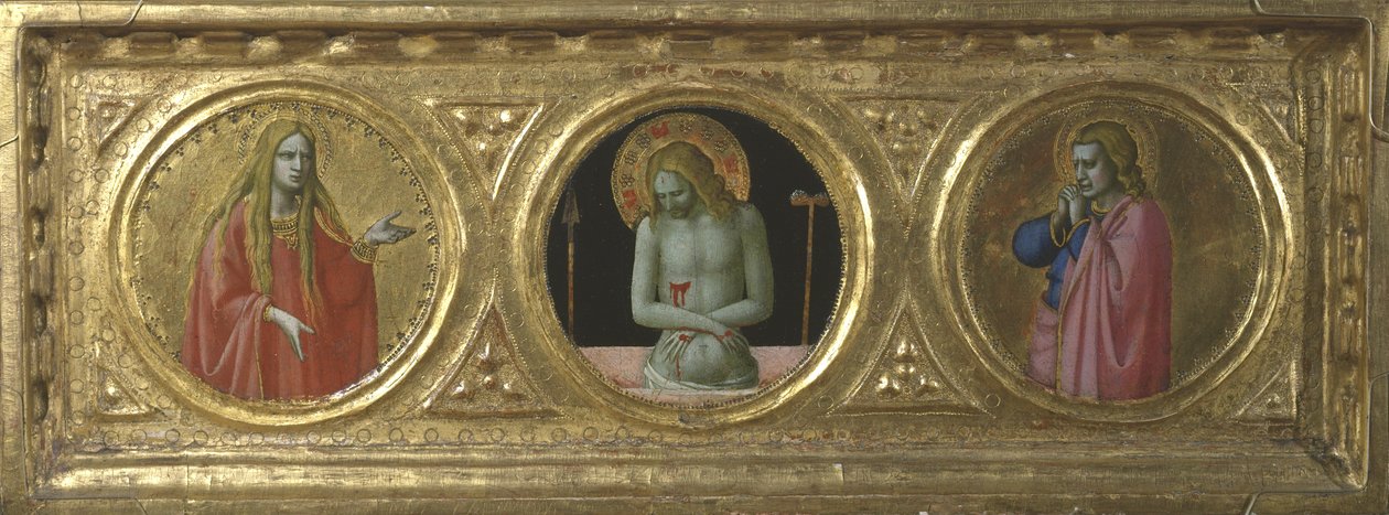 Cristo como homem das dores, ladeado por Santa Maria Madalena e São João Evangelista de Fra Angelico
