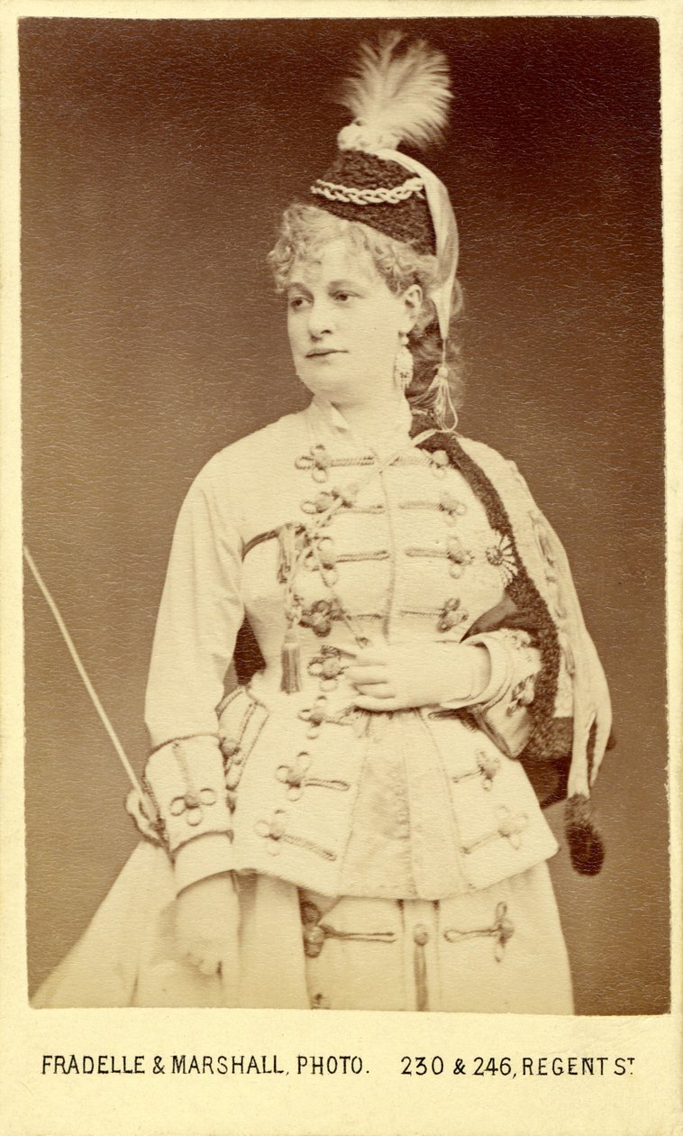 La Grande-Duchesse de Gérolstein" de Offenbach (opéra-bouffe) com Emily Soldene que desempenhou um papel na produção de Londres de 1867 (Covent Garden) de Fradelle & Marshall