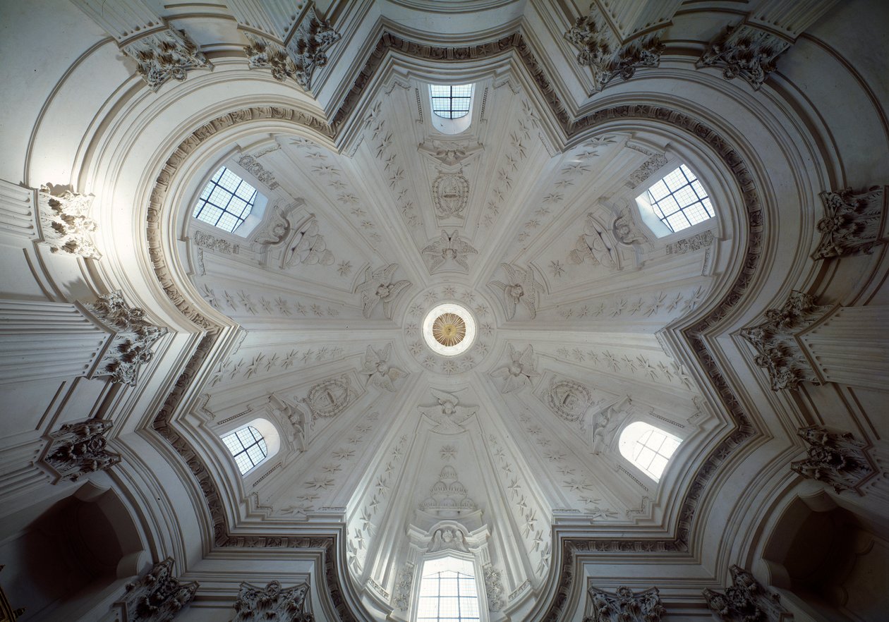 Vista interior da cúpula da igreja de São Ivo alla sapienza de Francesco Borromini