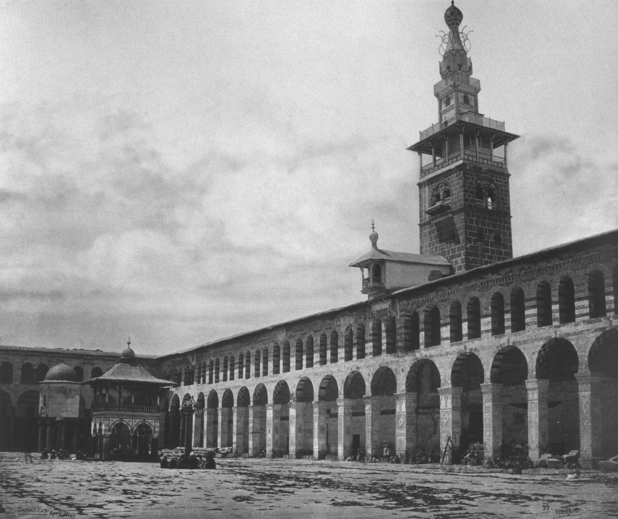 Vista exterior, Mesquita dos Omíadas, Damasco, Síria, 1862 (ver também 345702) de Francis Bedford