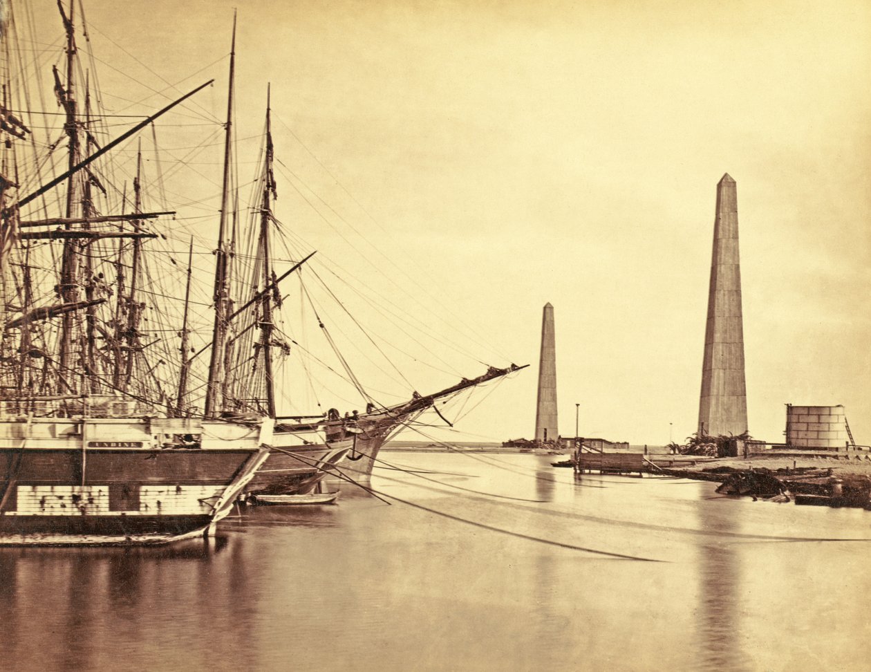 Entrada para o Canal de Suez em Port Said, c.1856 (albumen print) de Francis Frith