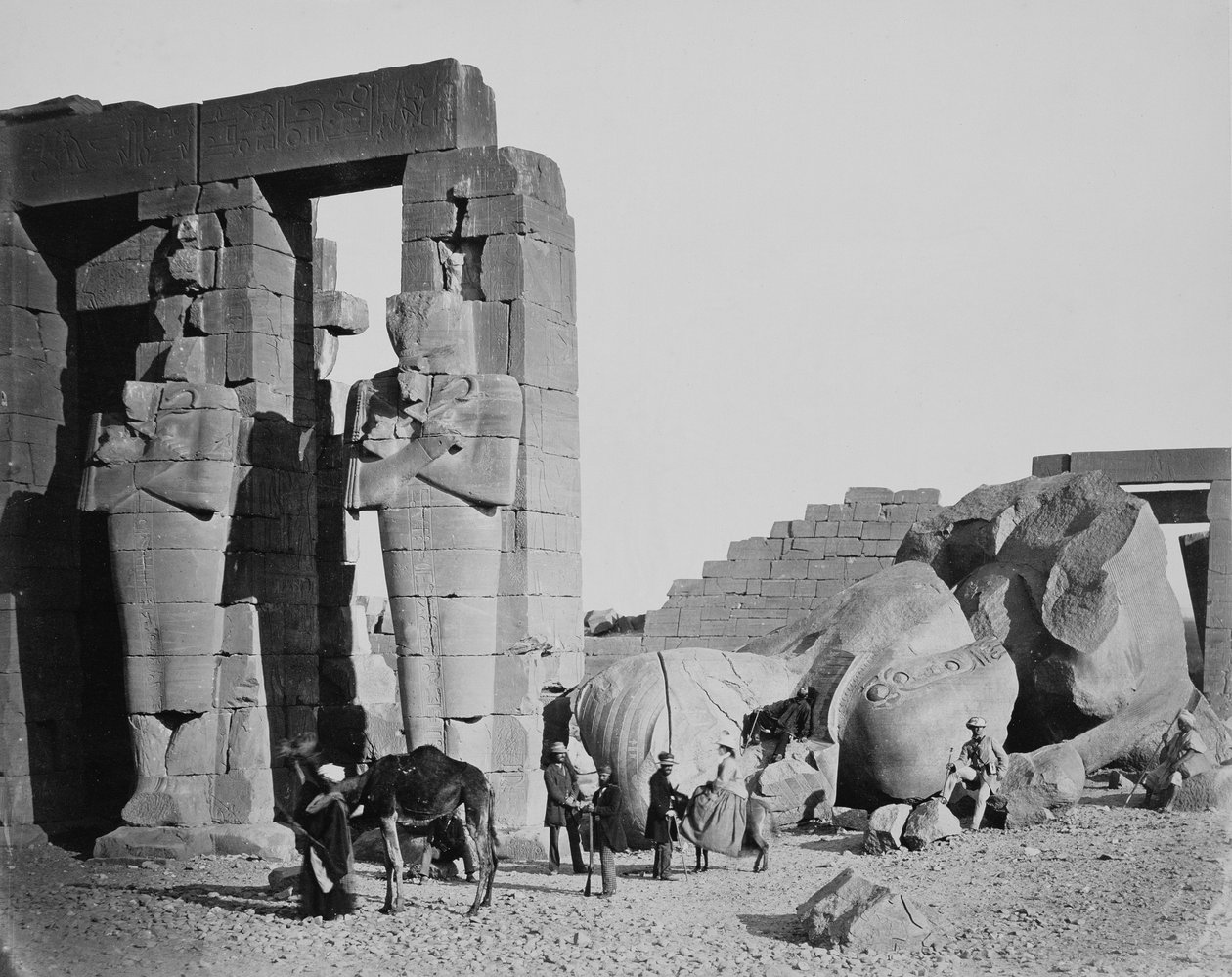 O Ramesseum, Tebas, Egito, 1858 de Francis Frith