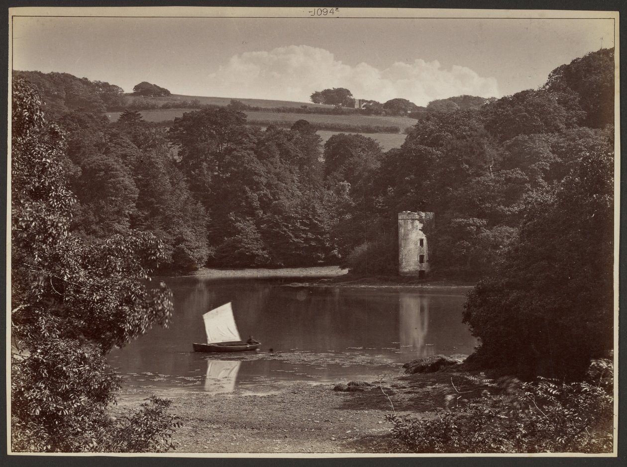 [Barco num lago junto a um castelo] de Francis Bedford