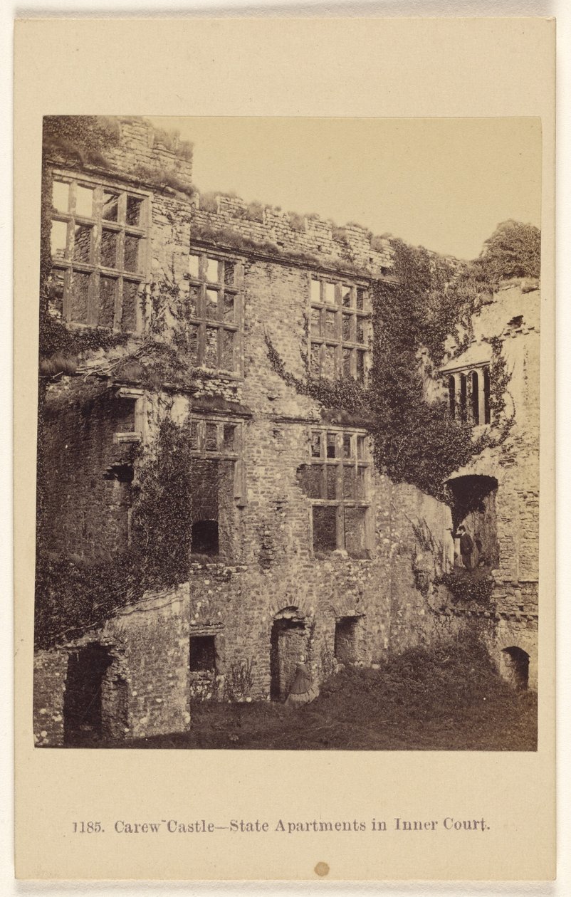Castelo de Carew - aposentos de Estado no pátio interior de Francis Bedford