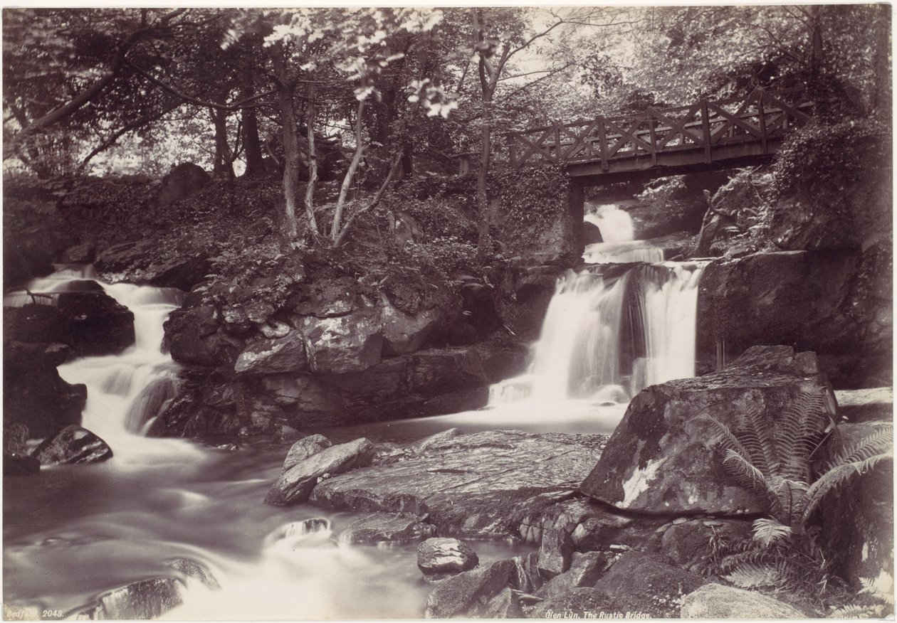 Glen Lun. A ponte rústica de Francis Bedford