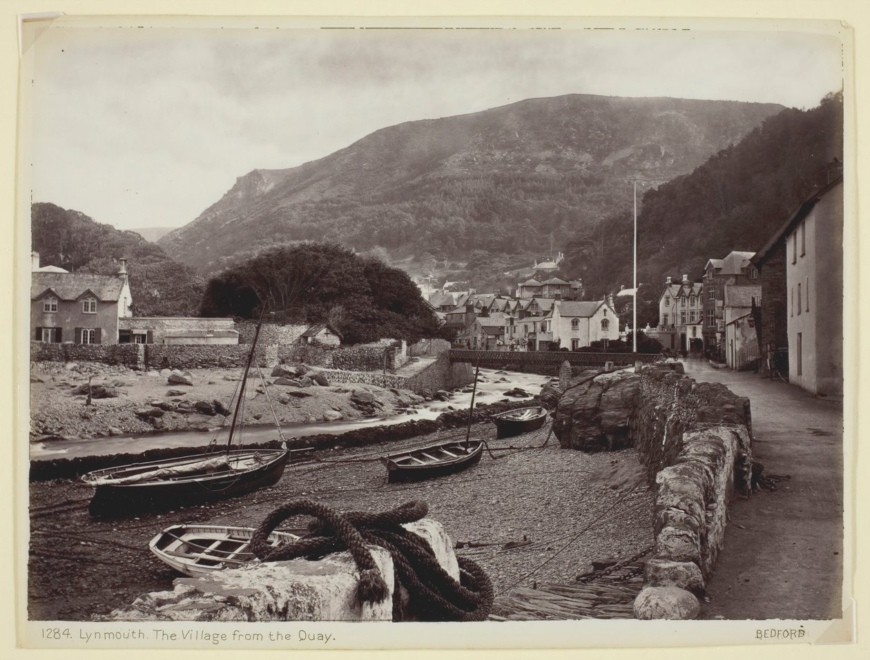 Lynmouth, The Village from the Quay, 186094. de Francis Bedford