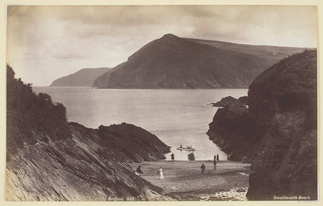 Praia de Smallmouth, 186094. de Francis Bedford