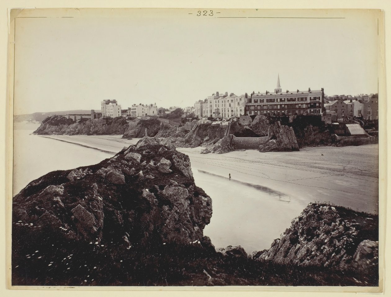 Sem título [South Sands, Tenby, País de Gales], 186094. de Francis Bedford