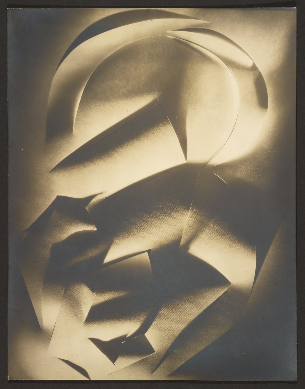 [Abstração de papel cortado]. de Francis Bruguière