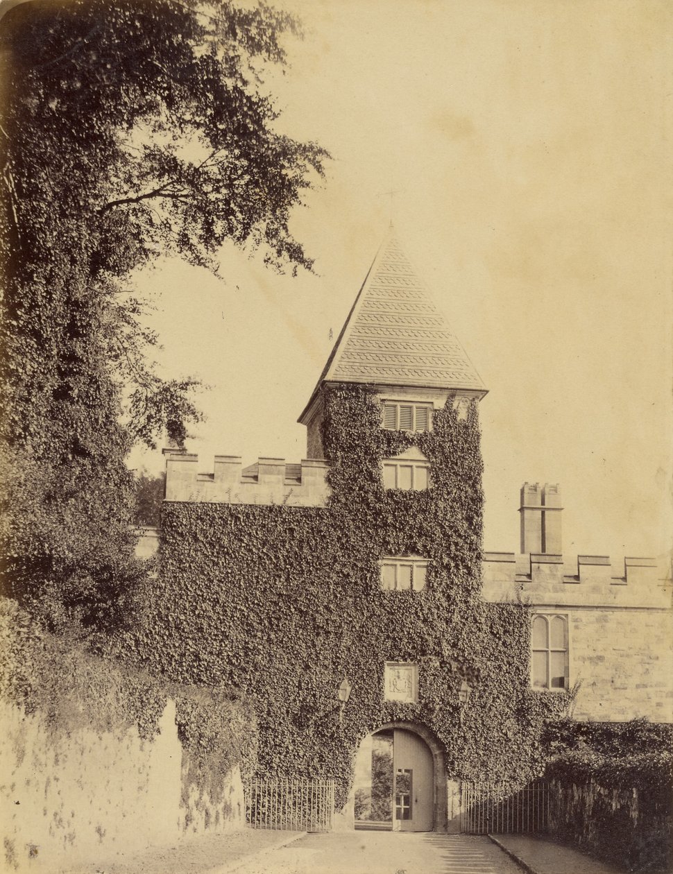 Portão de entrada e torre, Castelo de Lismore de Francis Edmond Currey