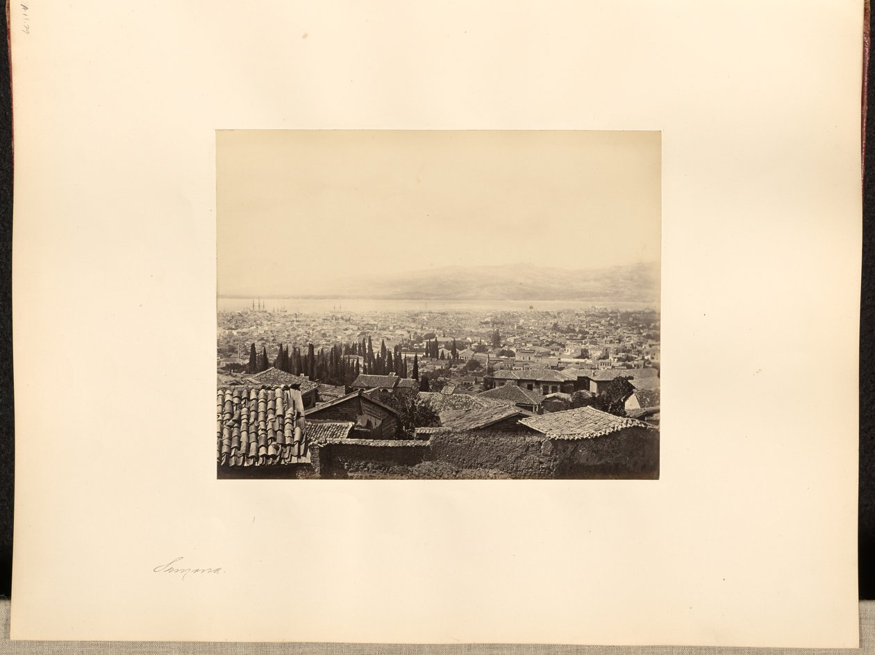 [Vista da cidade ao longe]. de Francis Frith