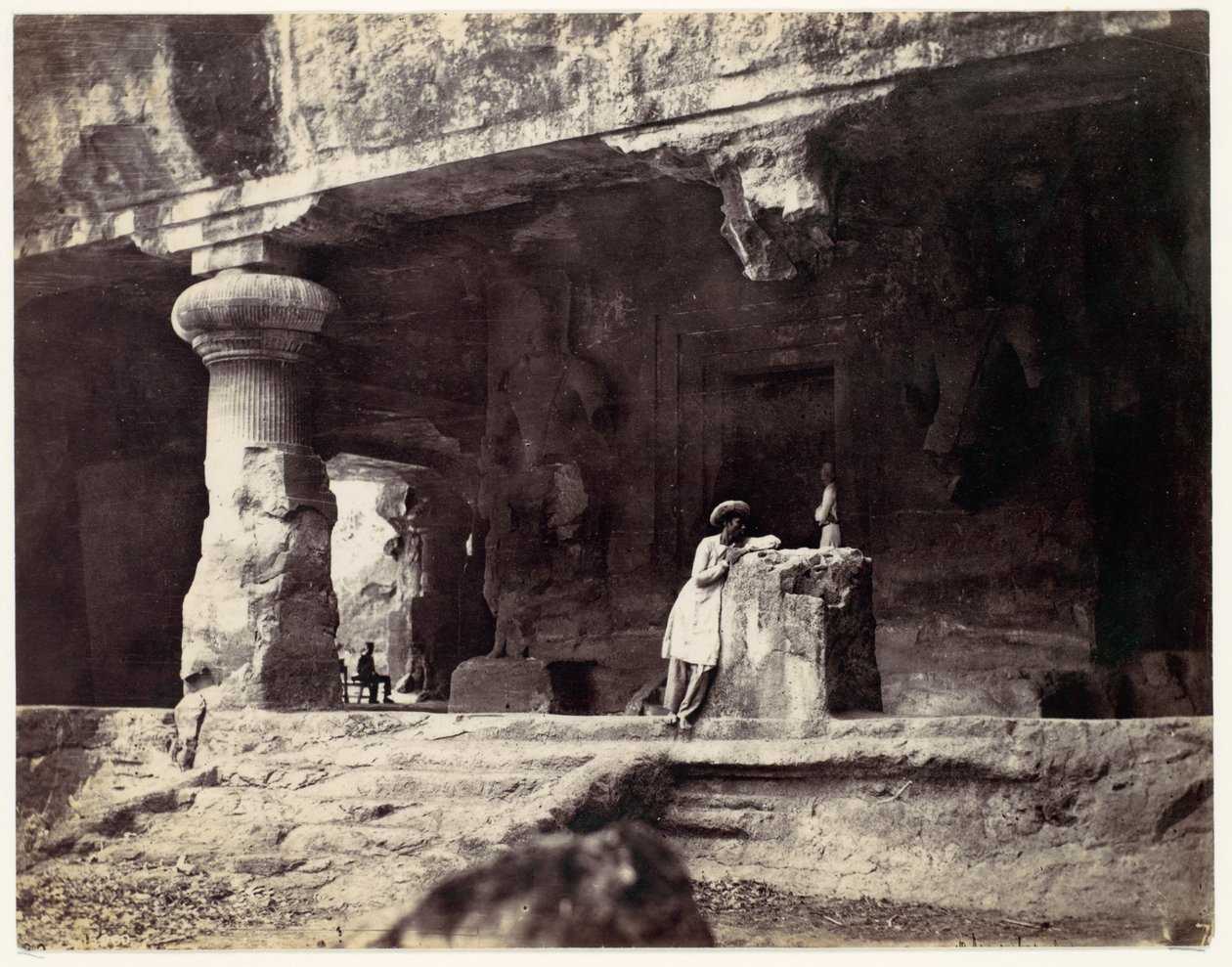Elephanta da Gruta da Água, Baía de Coombe Martin, Watermouth de Francis Frith