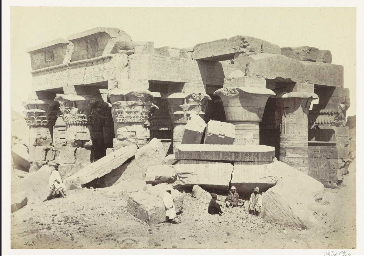 Vista do templo de Kom Ombo
Koum Ombo. Vista próxima. (título sobre o objecto) de Francis Frith