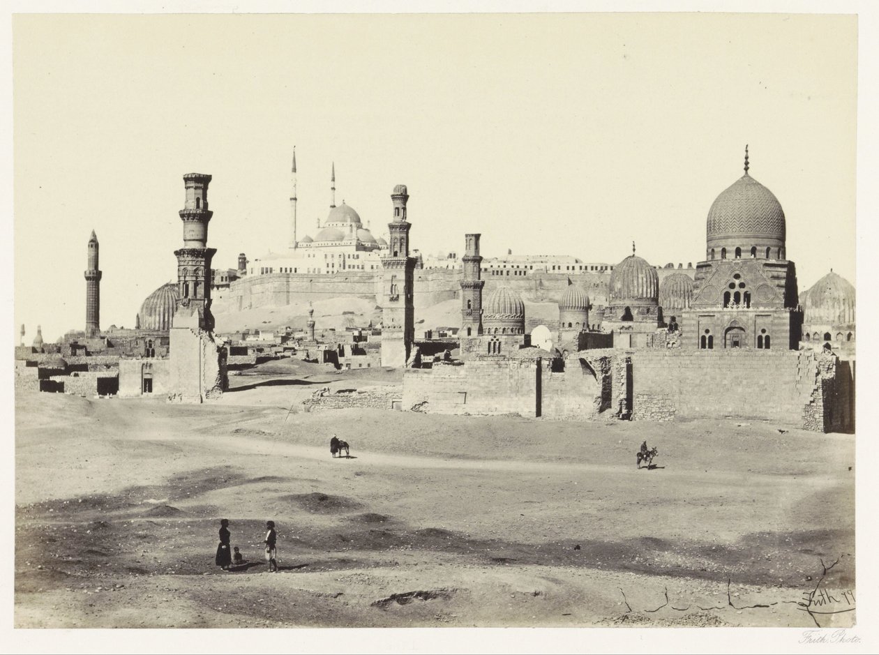 Vista da parte sul da necrópole no Cairo
Túmulos no cemitério do sul. Primeira Vista. (título sobre o objecto) de Francis Frith
