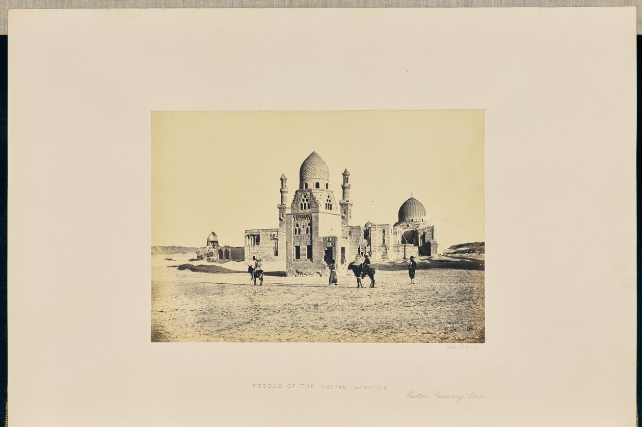 Mesquita do Sultão Barkook, Cemitério Oriental, Cairo de Francis Frith