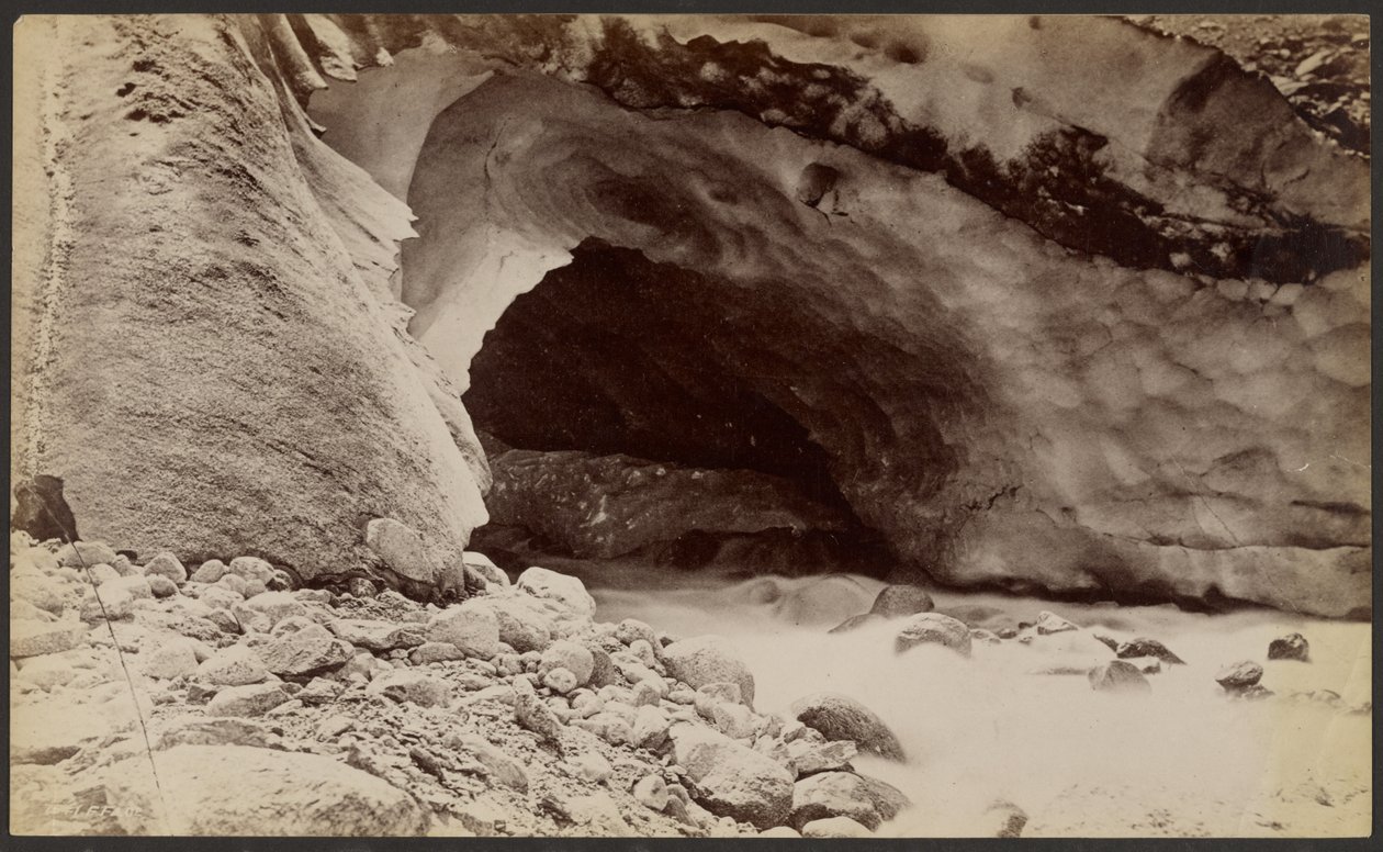 Nascente do rio Aarve de Francis Frith