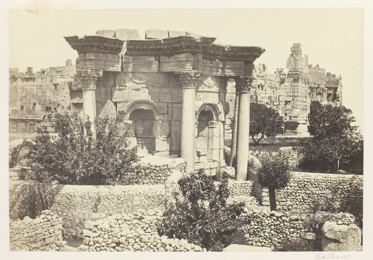 O templo circular, Baalbek de Francis Frith