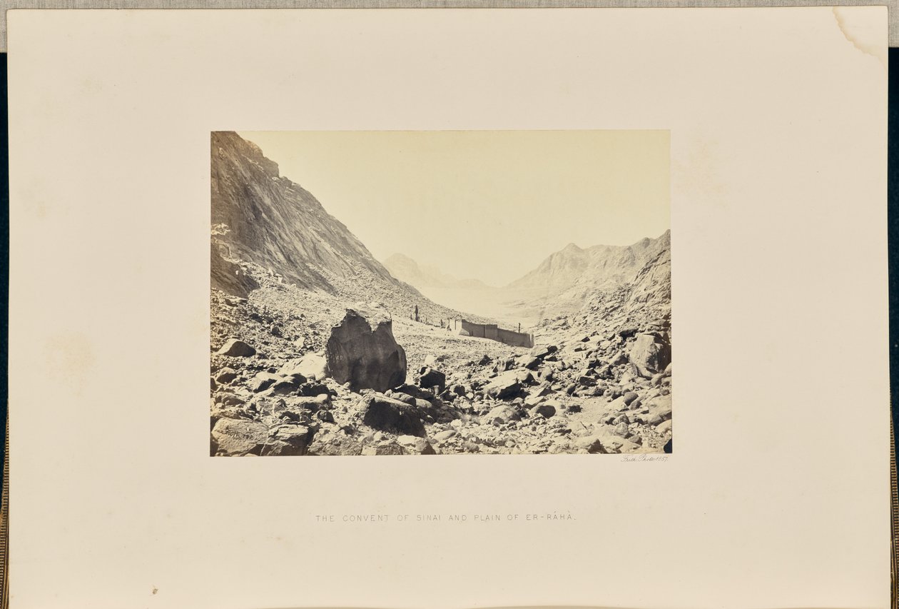 O Convento do Sinai e a Planície de Er-Raha de Francis Frith