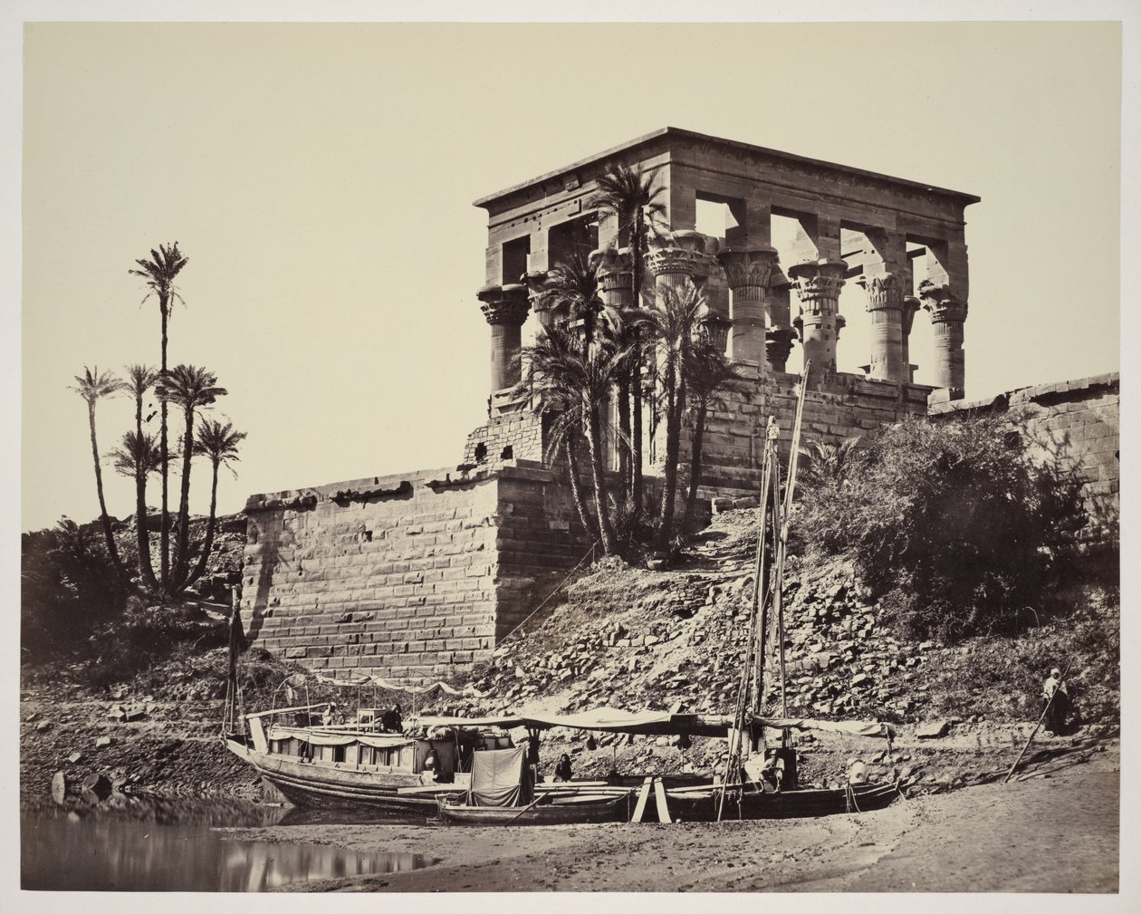 O templo hípetro, Filas de Francis Frith