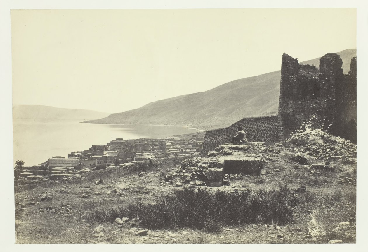 A Vila e Lago de Tiberíades, do Norte, 1857. de Francis Frith