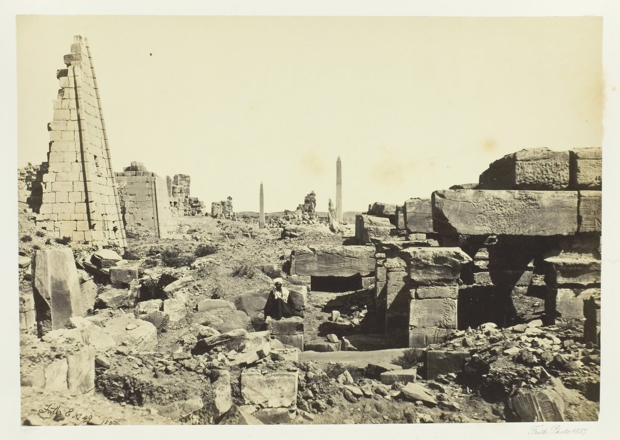 Vista em Karnac, do Pilão de Granito, 1857. de Francis Frith