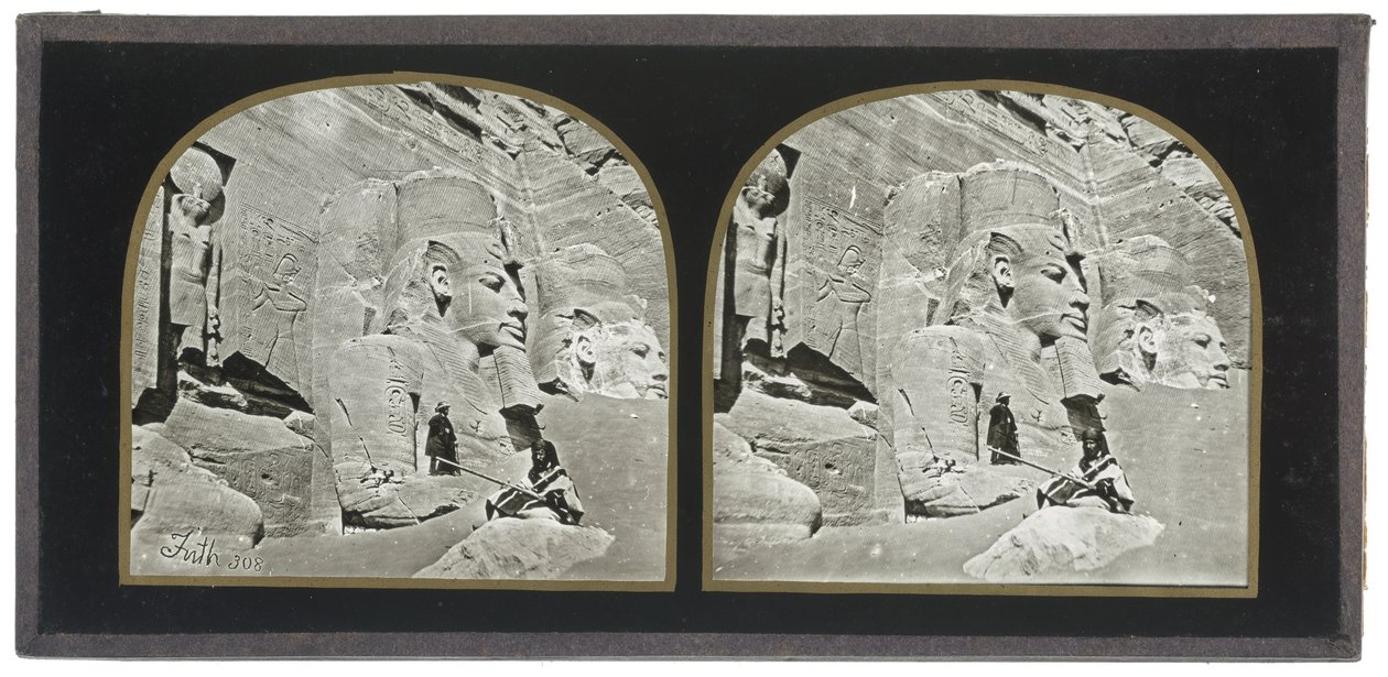Vista da fachada do Grande Templo Rupestre de Abu Simbel, na Núbia de Francis Frith