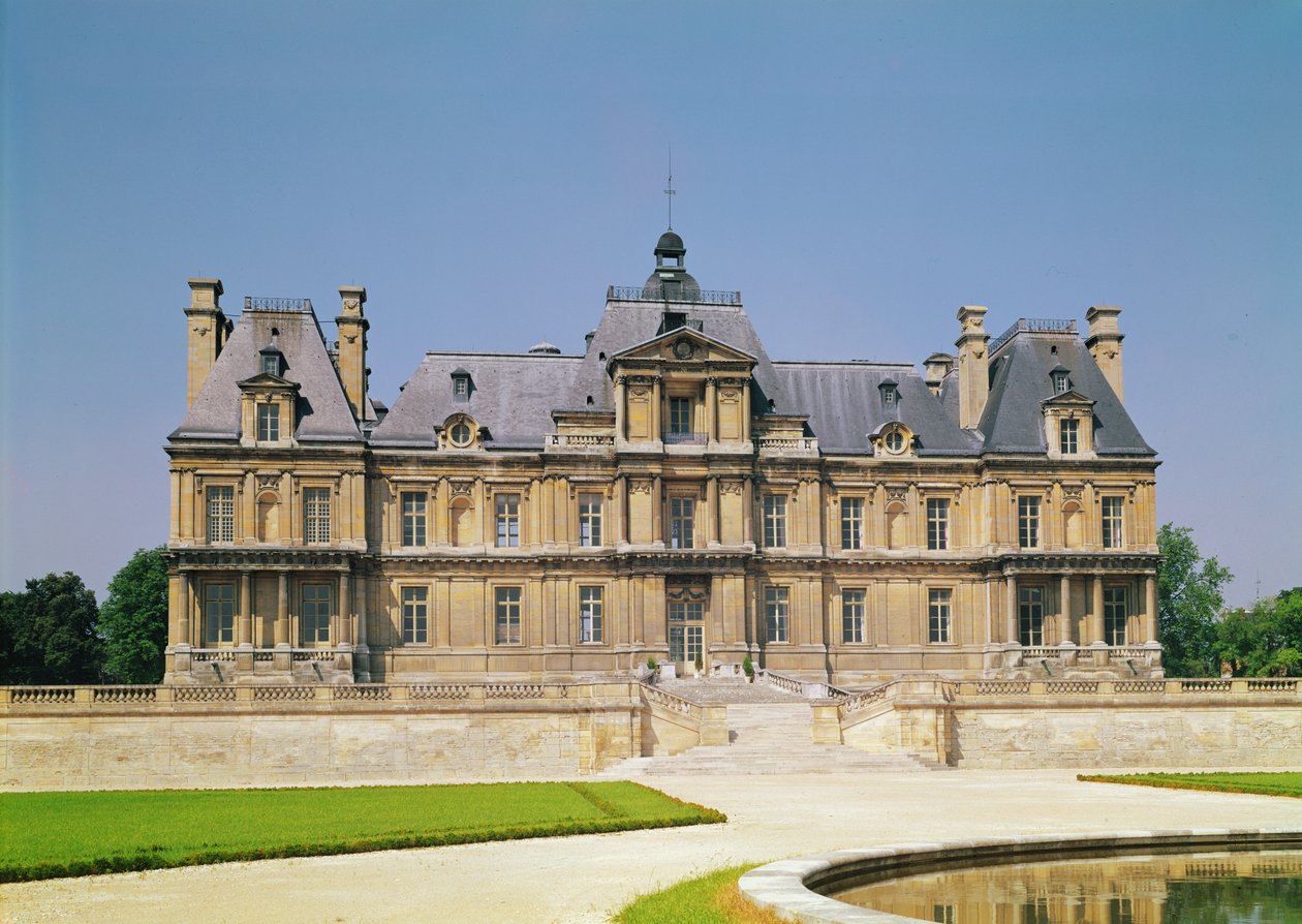 Vista da fachada leste do Chateau de Maisons-Laffitte, construída em 1642-51 de Francois Mansart