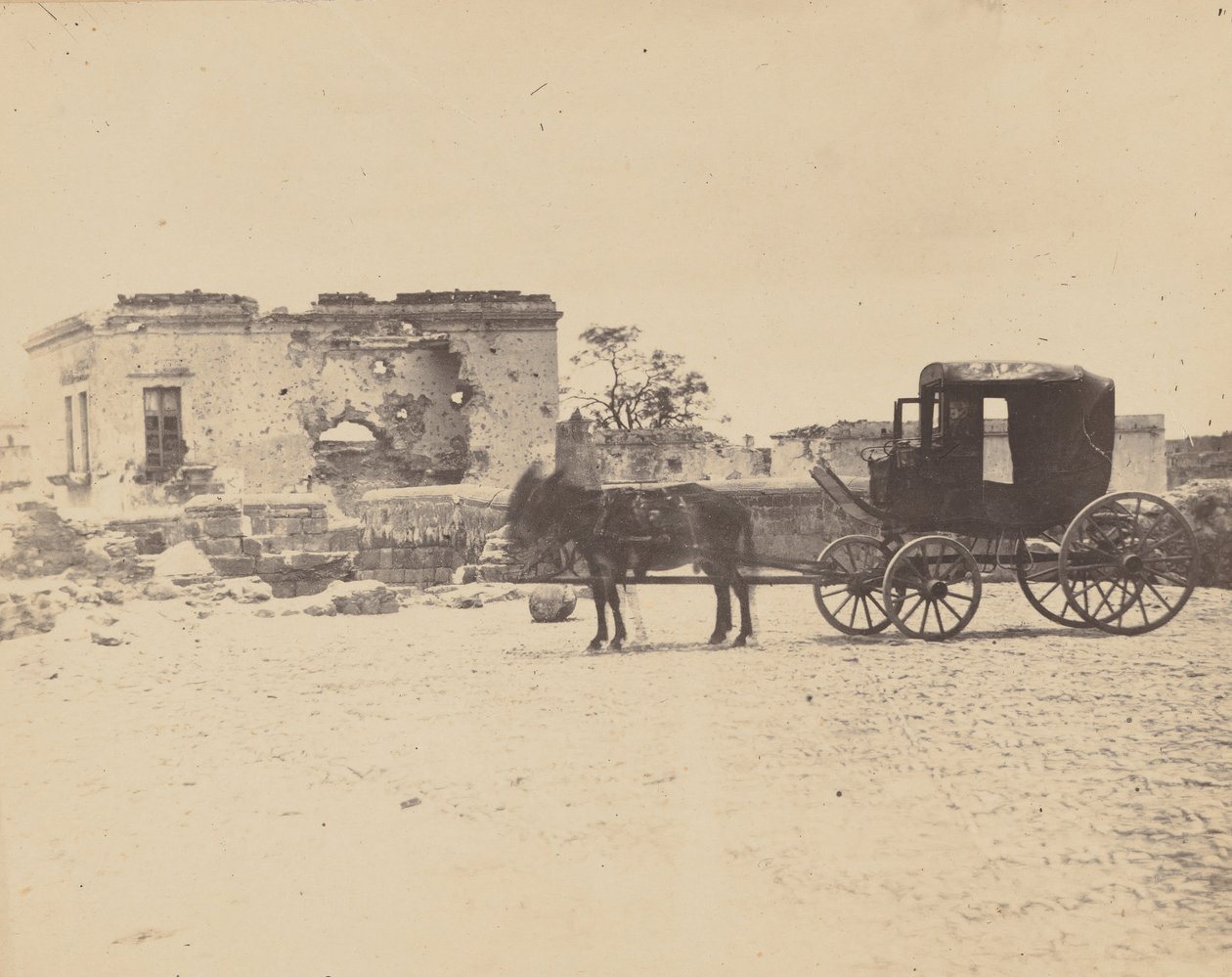 [Carruagem da Morte do Imperador Maximiliano], 1867. de Francois Aubert
