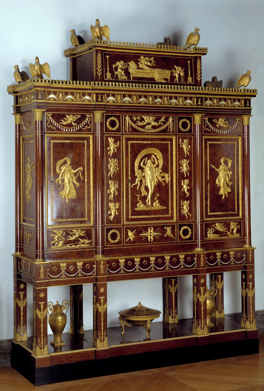 Móveis: Armário de joalharia da Impressora Josephine de Beauharnais (Marie-Joseph-Rose de Tascher de la Pagerie) (1763-1814) em madeira, bronze dourado de François Jacob-Desmalter (1770-1841) 1809 Paris, Musee du Louvre de Francois Honore Georges Jacob Desmalter