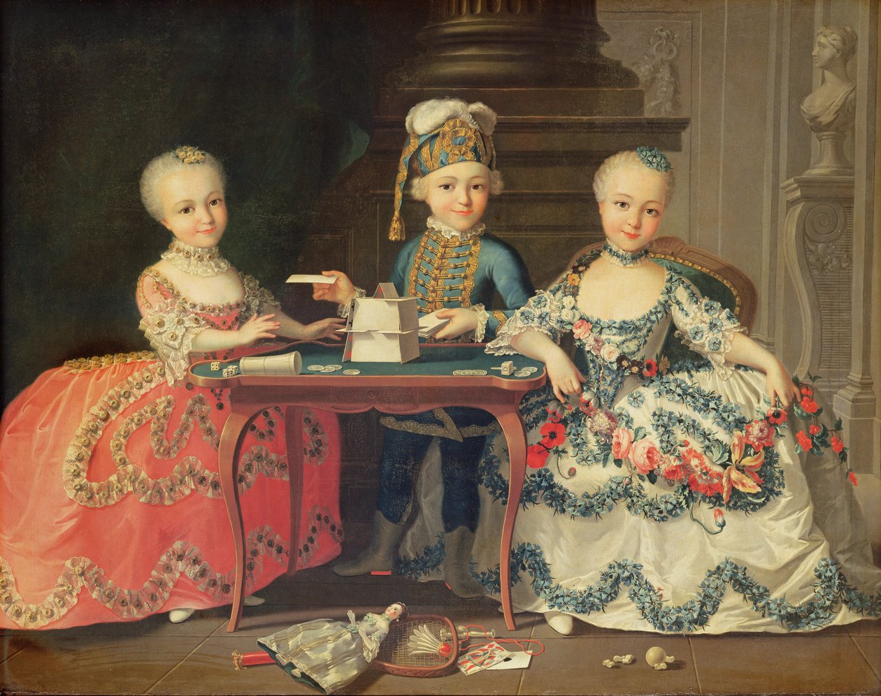 Agrupe o retrato de um menino e duas meninas, construindo um castelo de cartas com outros jogos na mesa de Francois Hubert Drouais