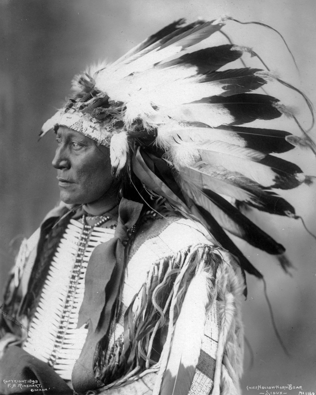 Chefe Hollow Horn Bear, Sioux, 1898 de Frank Albert Rinehart