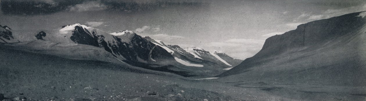 Um vale de saída sem gelo, c1911, 1913 de Frank Debenham