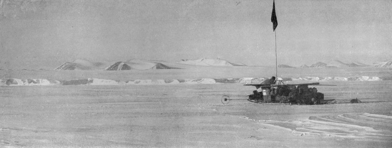 A geleira Wilson Piedmont, mostrando as falésias contínuas de gelo, c1911, 1913 de Frank Debenham