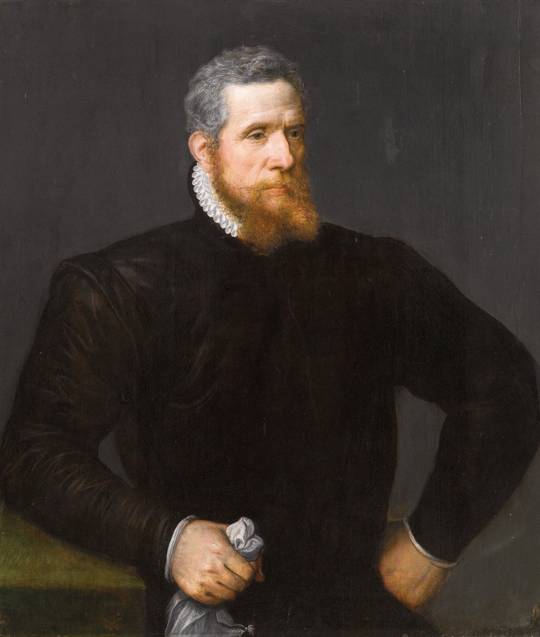 Retrato de um homem barbudo de preto, segurando um lenço de Frans Floris I
