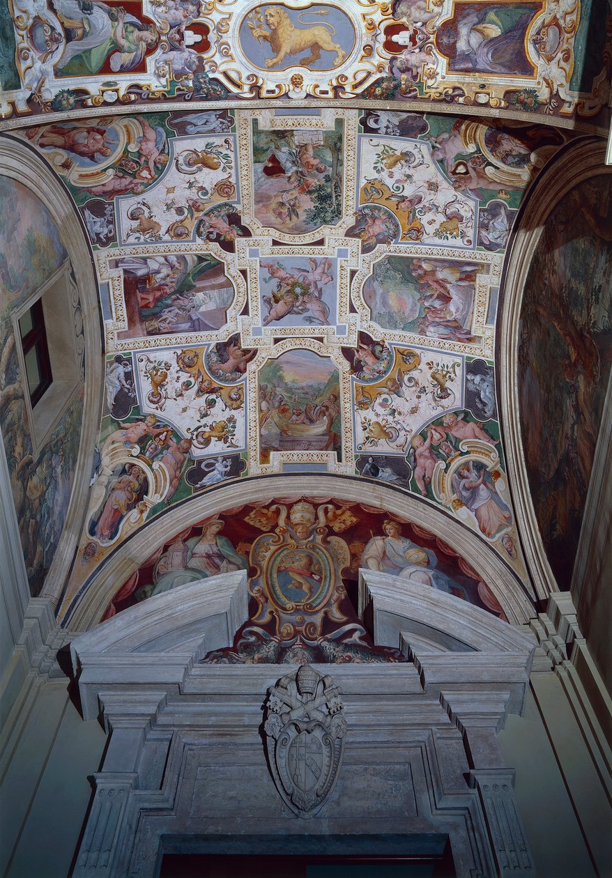 Abóbada de teto fresco de um salão, Palácio Lateranense, Itália, Região do Lácio, Roma (foto) de Painter Darius