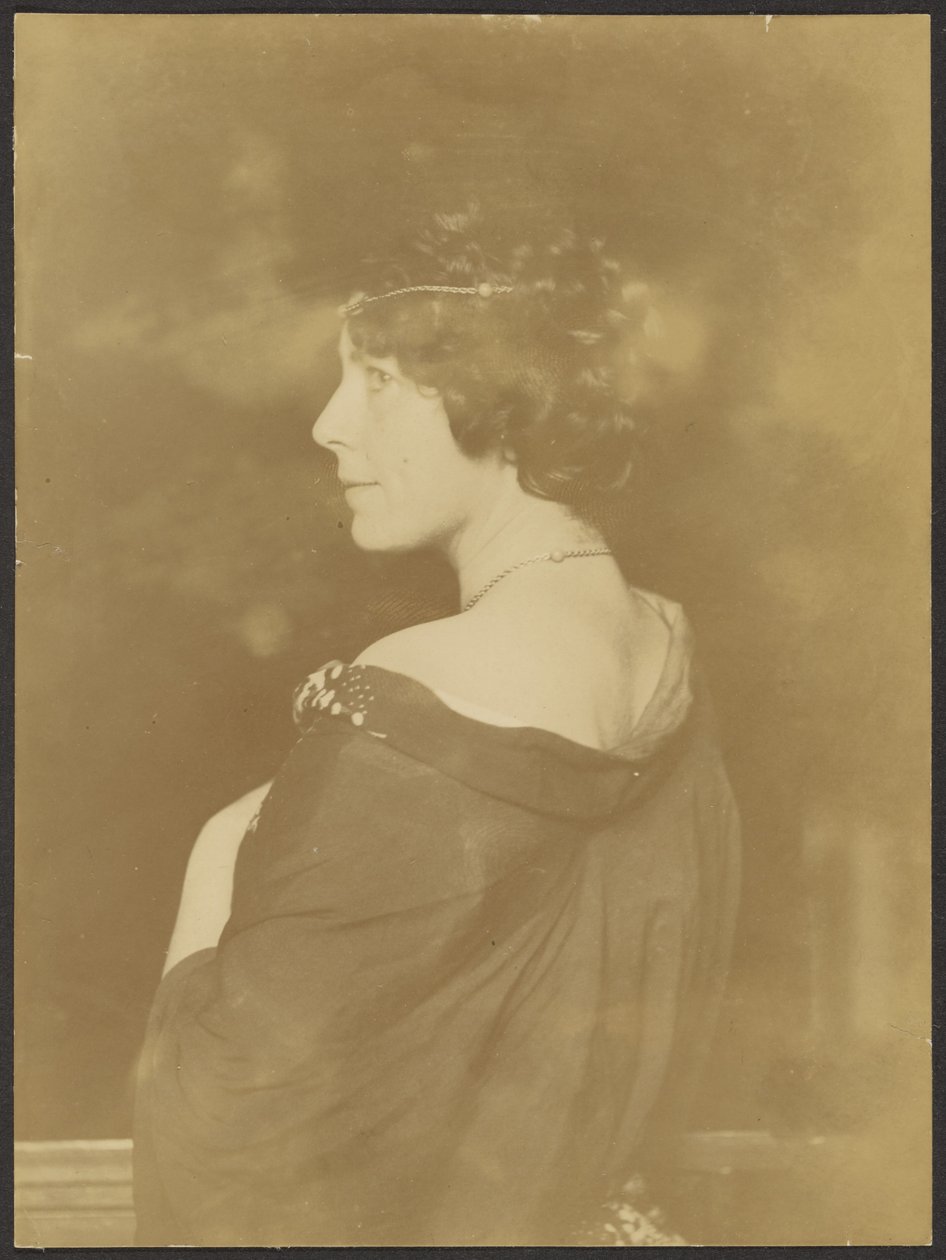 [Retrato de uma Mulher Desconhecida] de Franz von Stuck