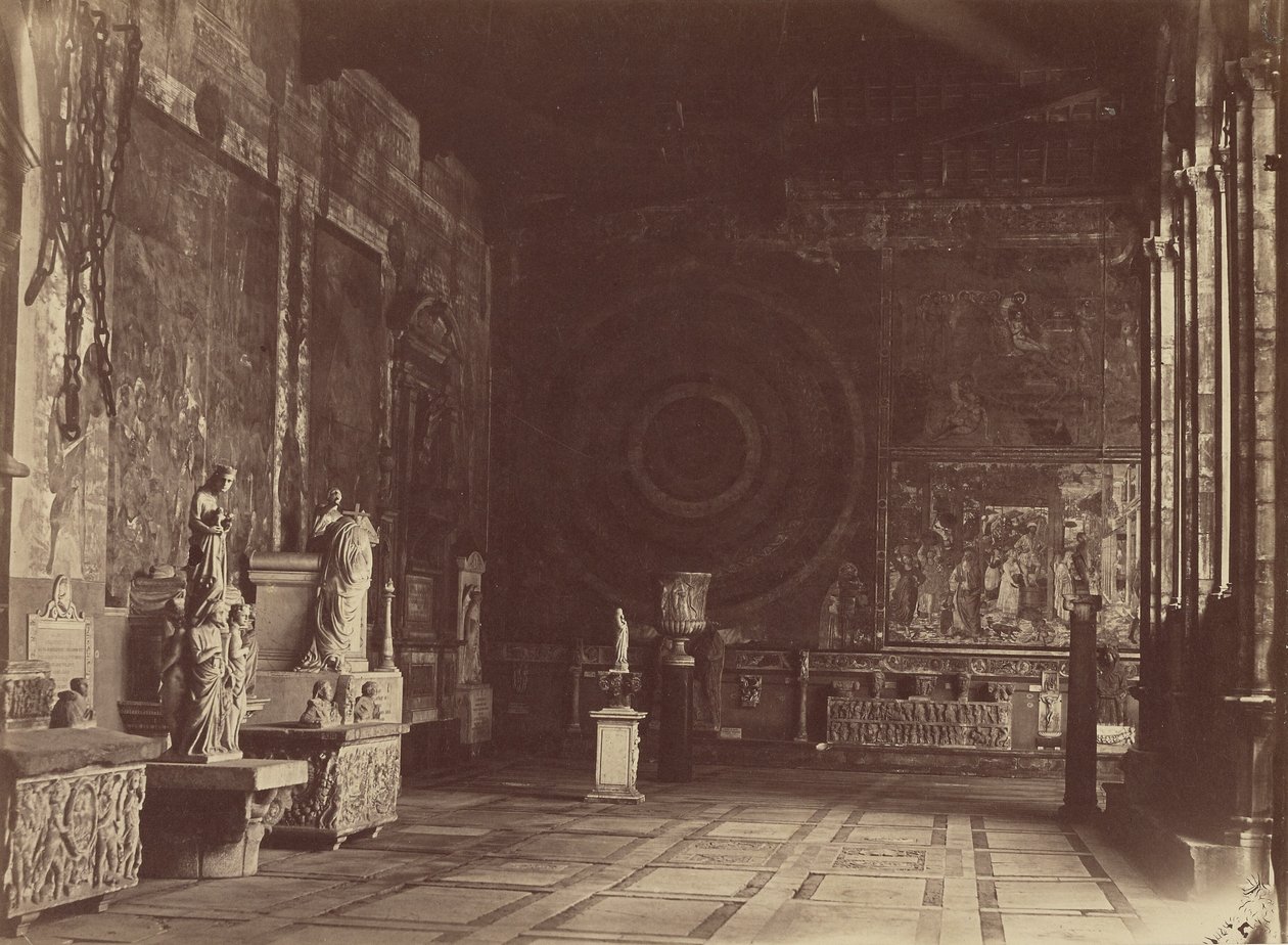 [Pisa, Interior da Igreja]. de Fratelli Alinari