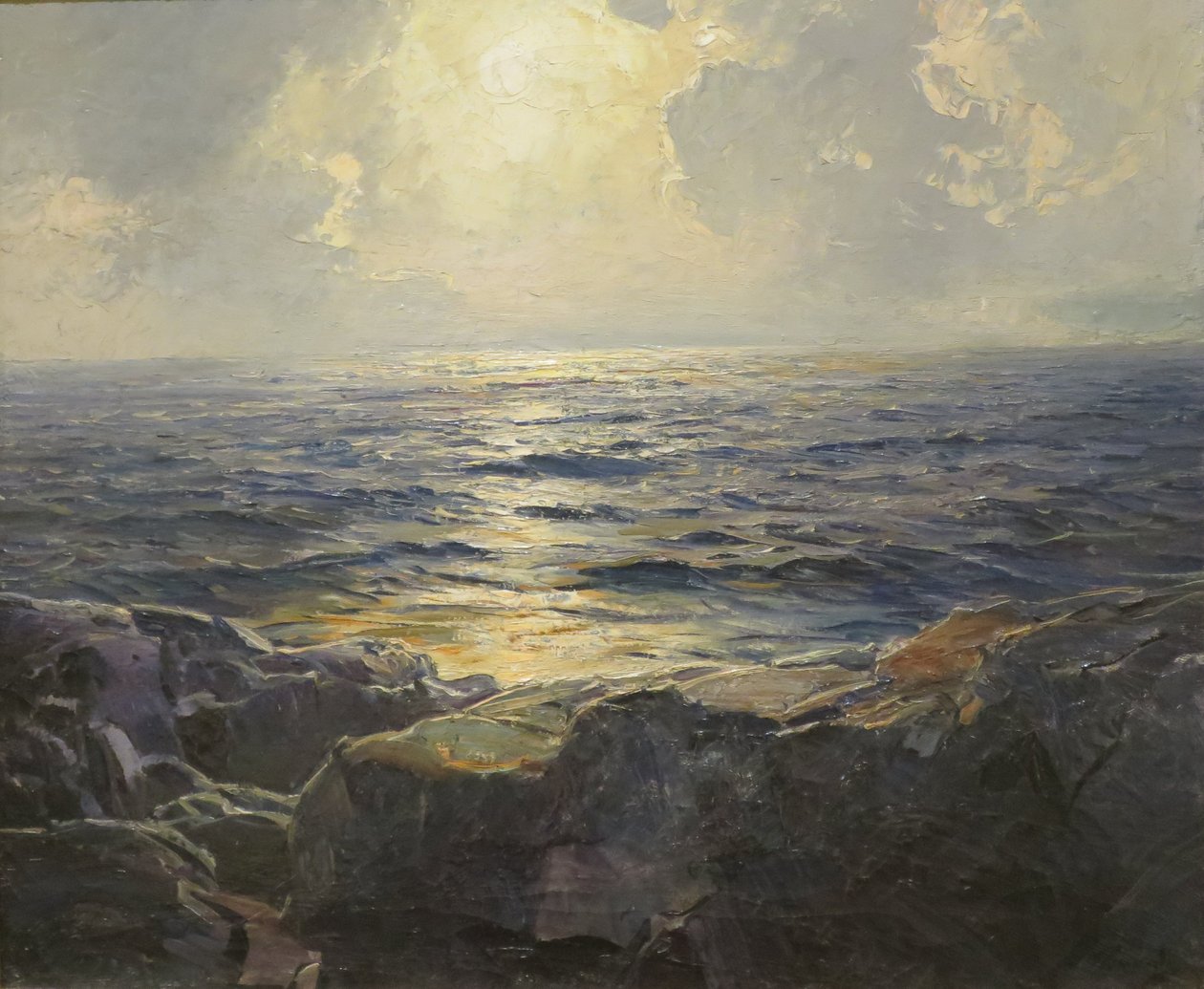 Moonrise Quarter Moon em mares caindo de Frederick Judd Waugh