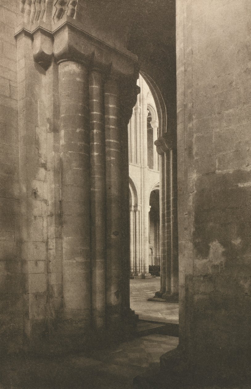 Trabalho de câmera: Ely Cathedral: A Memory of the Normans de Frederick Henry Evans