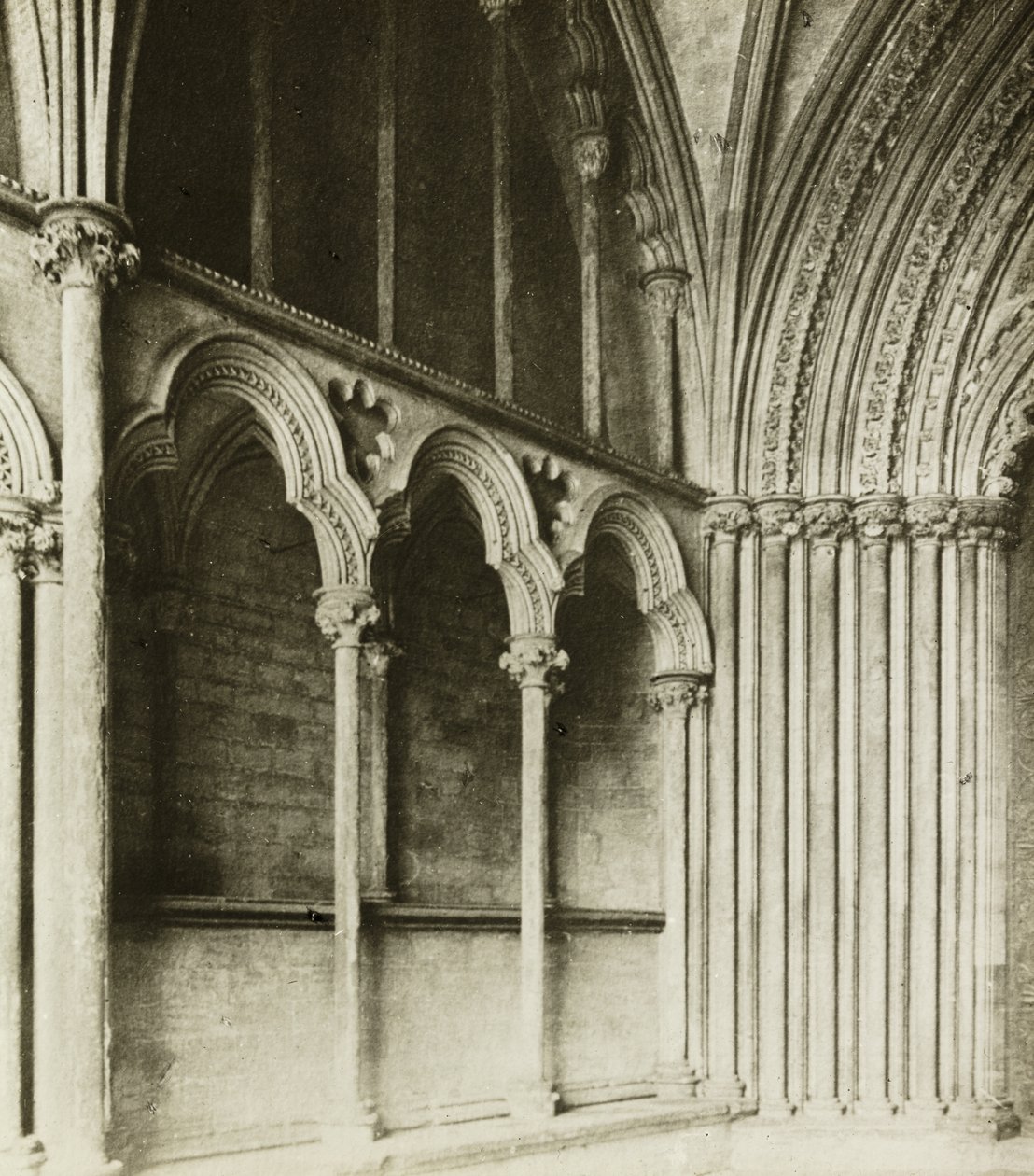 Catedral de Ely: Pórtico da Galileia, pormenores de Frederick H. Evans