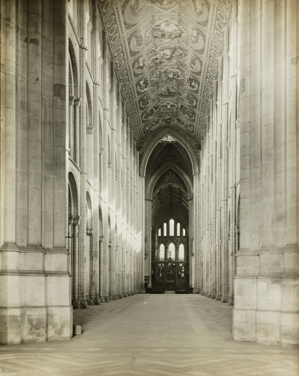 Catedral de Ely: Nave a partir da porta do pórtico de Frederick H. Evans