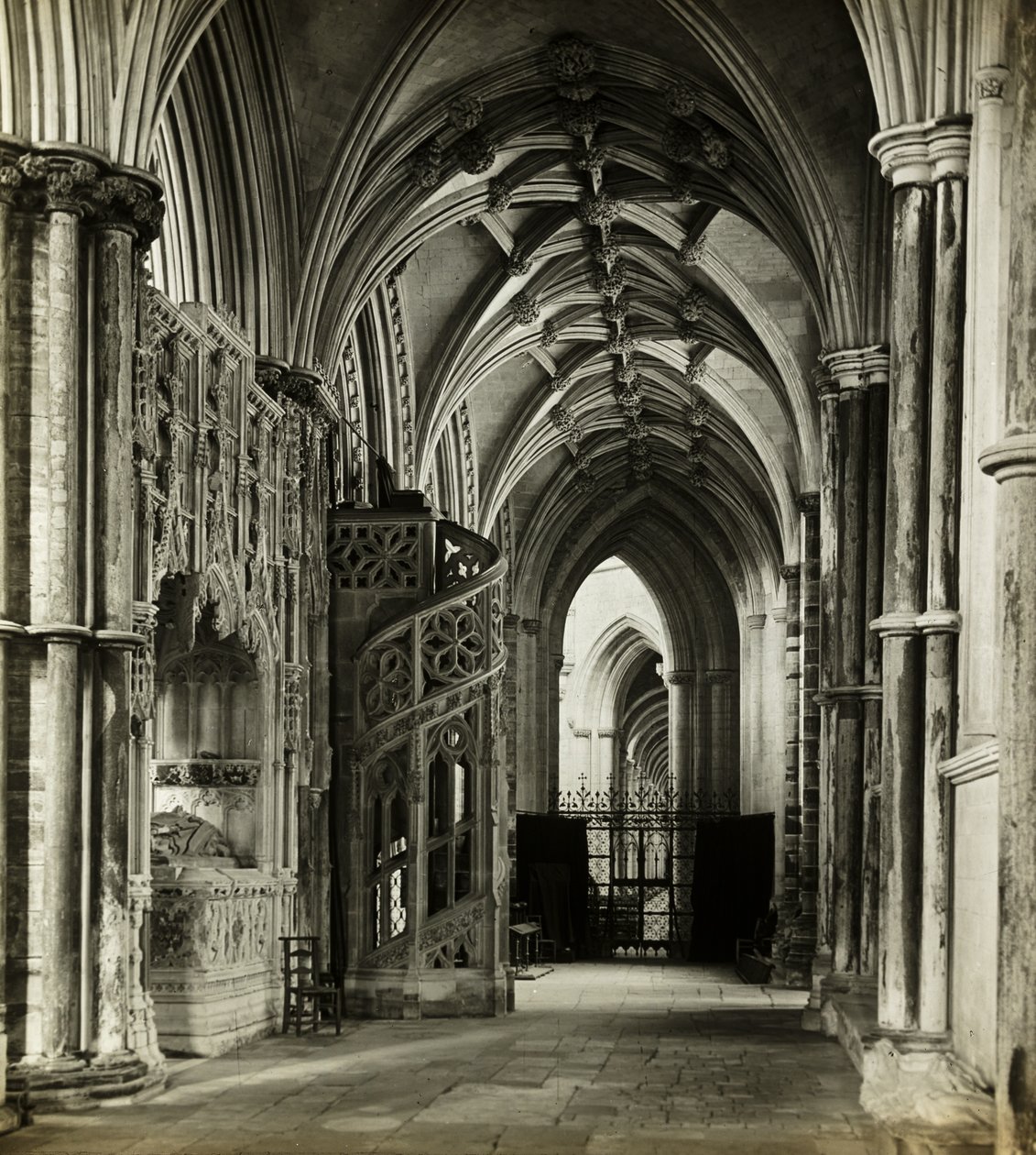 Catedral de Ely: Coro Norte para Oeste de Frederick H. Evans
