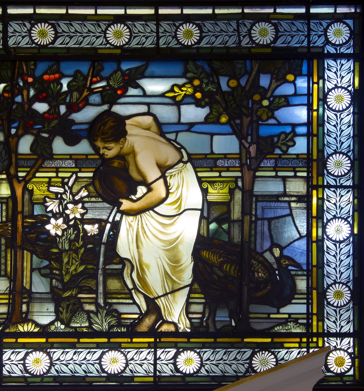 Londres, Thomas Goode Showroom, South Audley Street, GE Cooke, atribuído Frederick Vincent Hart (1843-1914), donzelas clássicas em um jardim, 1876 de Frederick Vincent Hart
