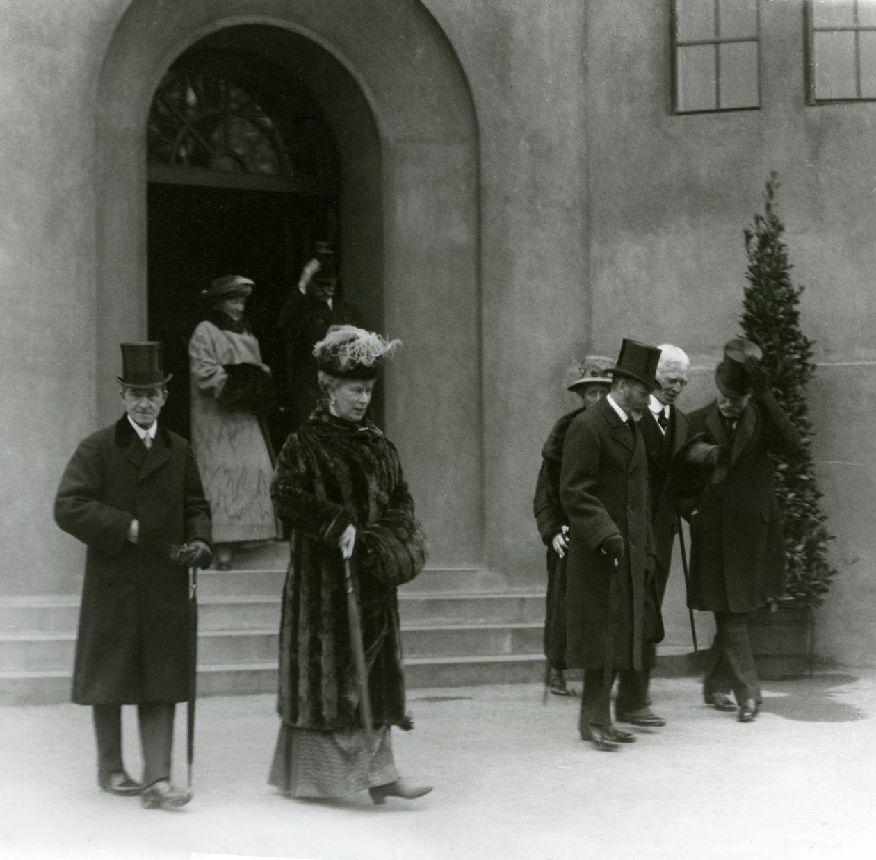 Rei George V e Queen Mary no London Zoo Aquarium, 1924 de Frederick William Bond