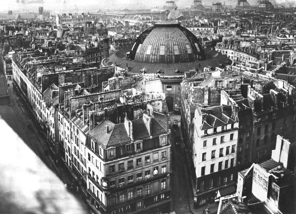 Área do Mercado de Grãos, Paris, antes de 1887 de French Photographer