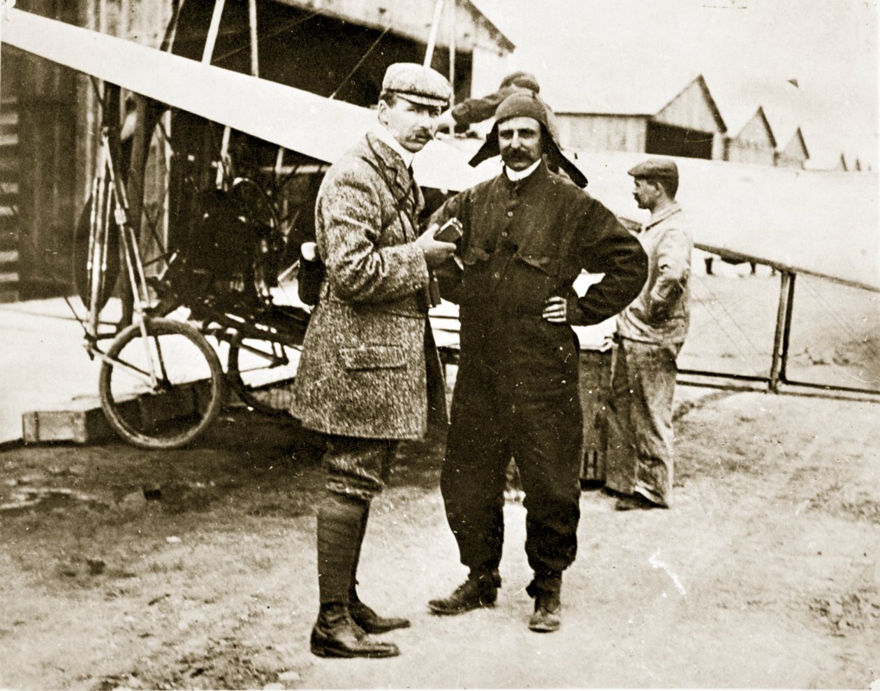 Bleriot após atravessar o canal, impressão de James Jarche, 1909 (fotogravura) de French Photographer