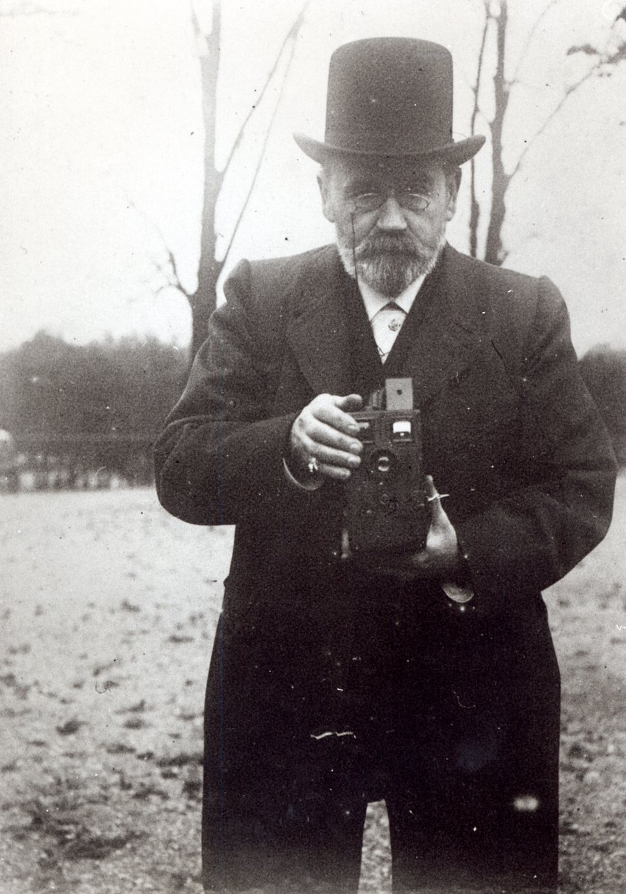 Emile Zola tirando uma foto de French Photographer