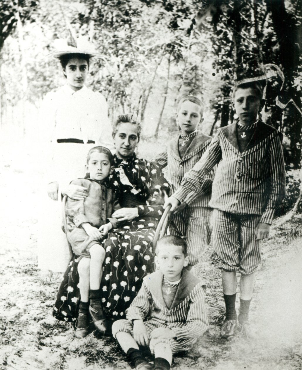 François Mauriac (1885-1970) como uma criança de French Photographer