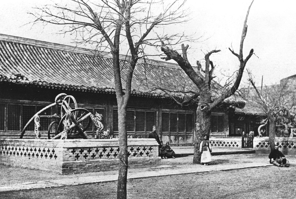 Observatório Imperial de Pequim, China, c.1900 de French Photographer
